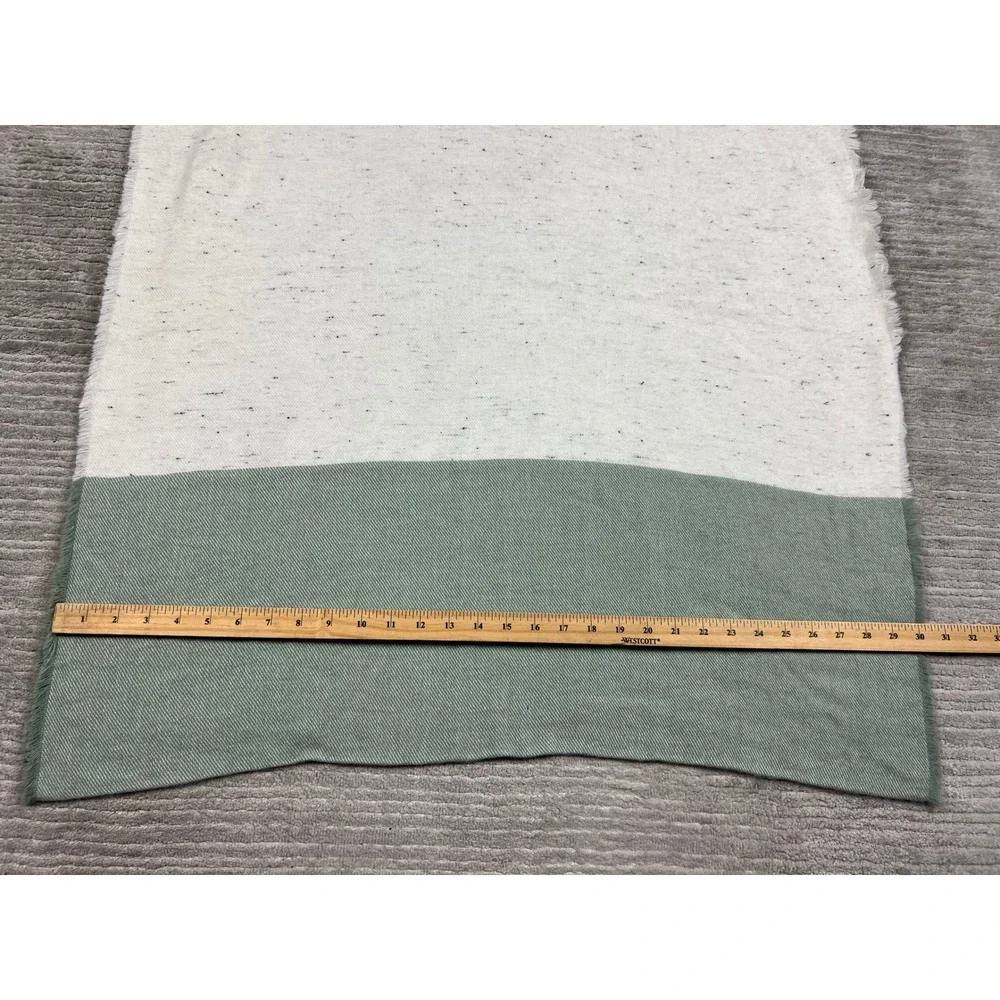 Universal Thread Scarf Womens OS Green Cream Colorblock Speckled Fringe Wrap